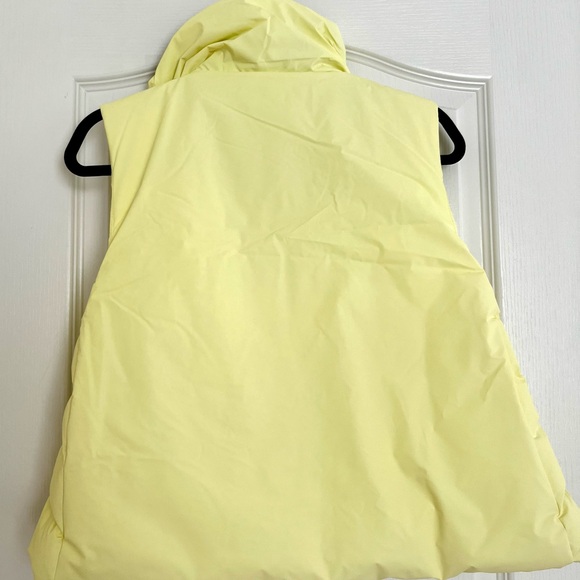 ☔️ RAINS Loop Vest - Picture 5 of 8